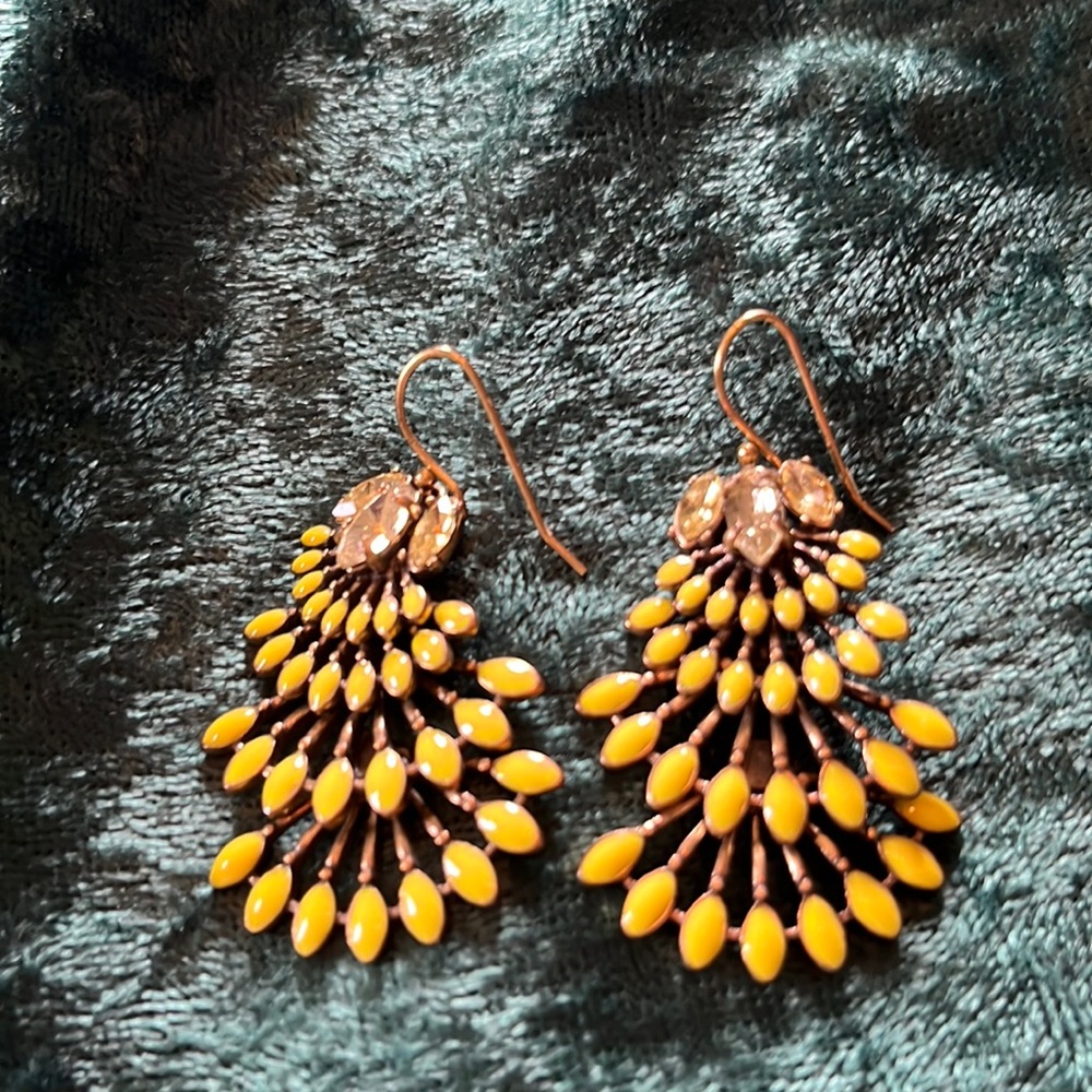 Stella and Dot earrings 1.5 inches long with shepherd hook Dangle yellow stones